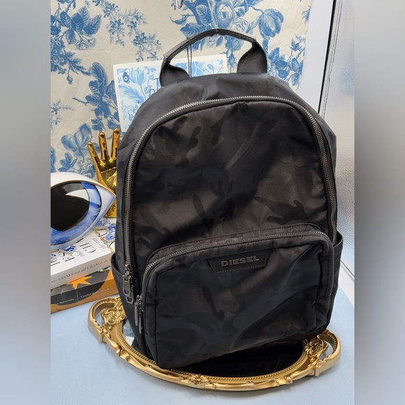 🆕 DIESEL 🧿 NWT Black Camo Nylon Backpack - Unisex - Picture 2 of 15